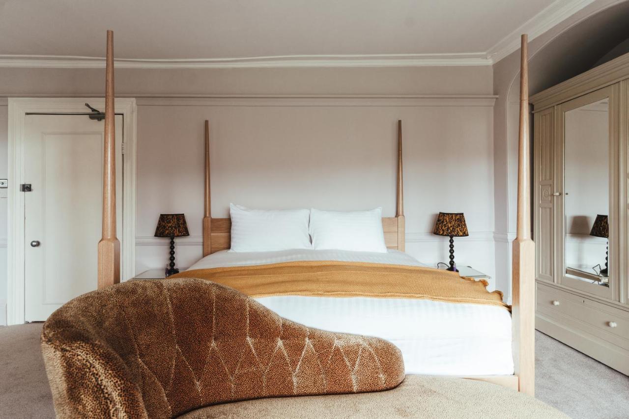 The Falcon Inn Painswick Eksteriør billede